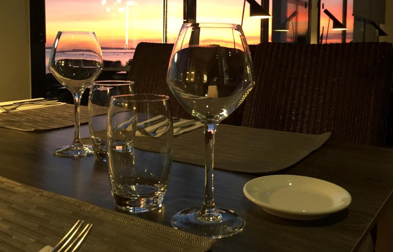 Logis Hotel & Restaurant Les Mouettes - Larmor Plage, Proche De Lorient 外观 照片